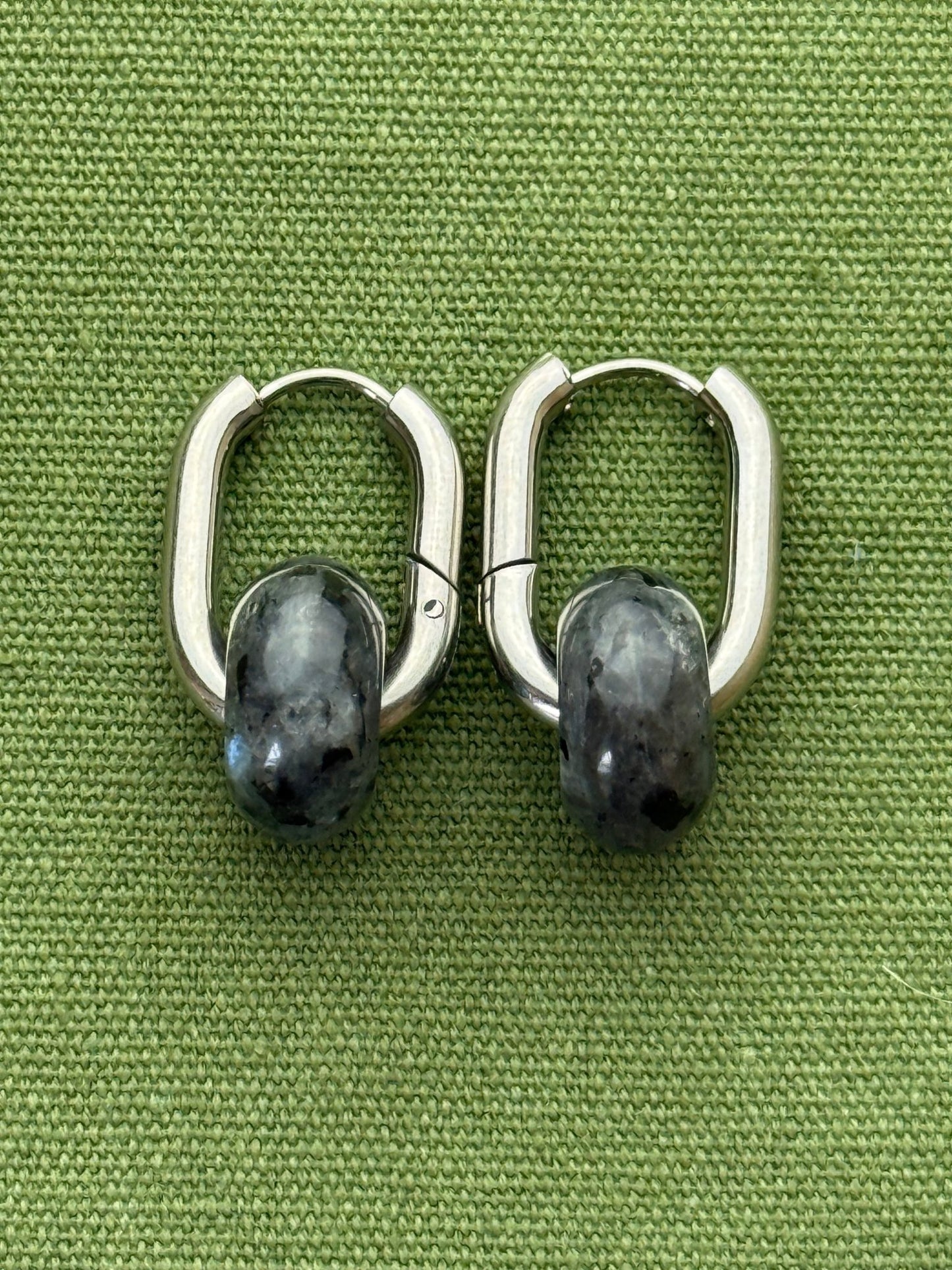 Donat hoops - small stone - labradorite - Pig&Beads