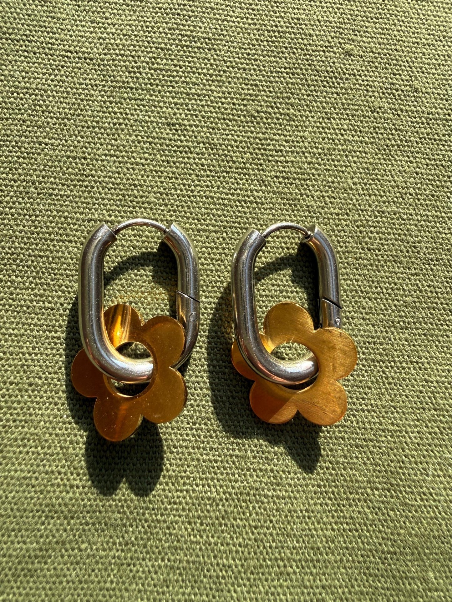 Stainless steel earrings steel flower - Pig&Beads