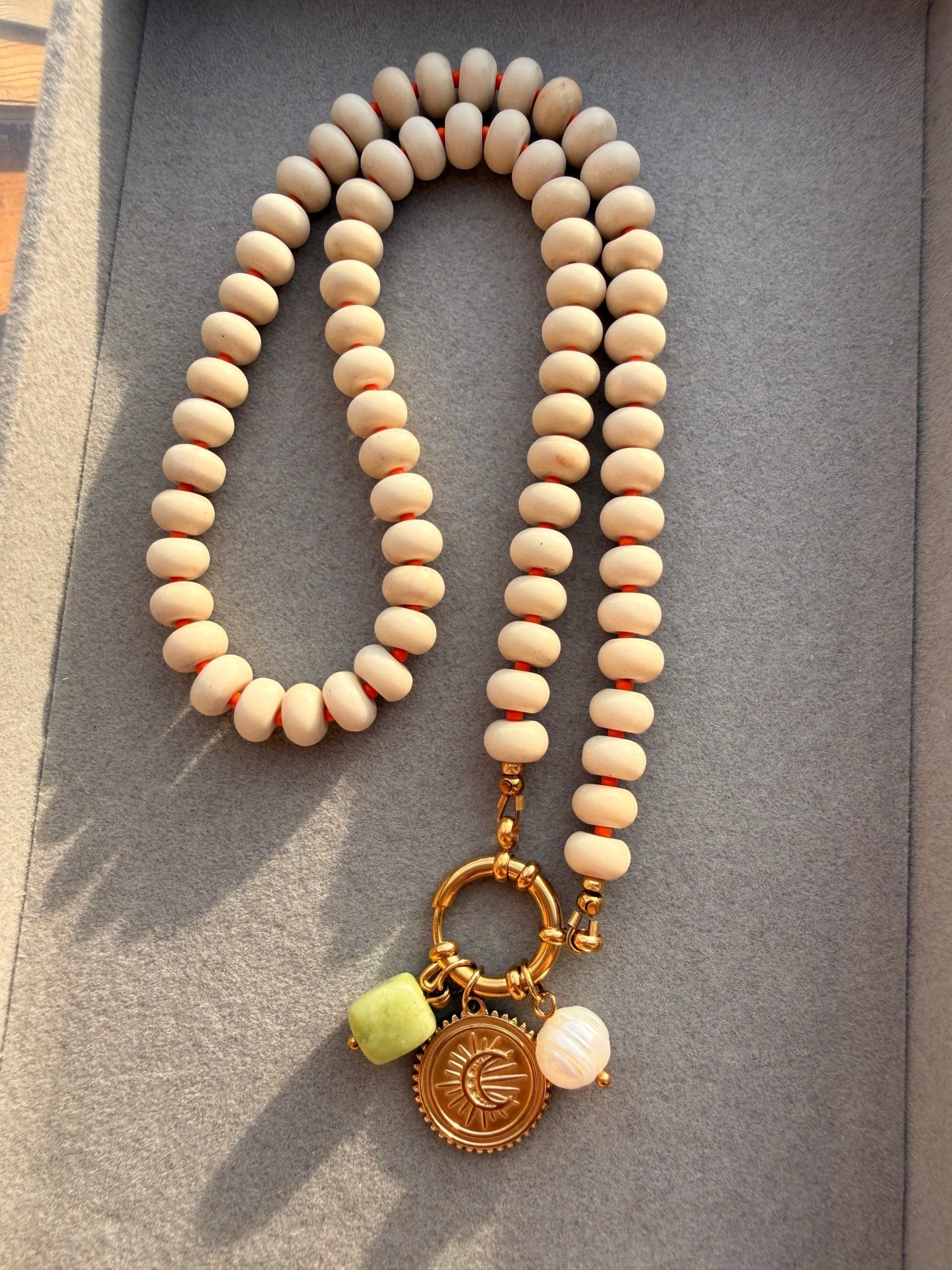 Stone necklace Isabella - Pig&Beads